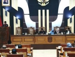 Agenda Sidang Paripurna Pertama, Ketua DPRD Kabupaten Pasuruan sampaikan Nota Pengantar KUA-PPAS TA 2026